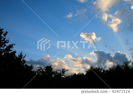 Clouds of dusk of summer (July) Clouds of dusk of summer (July) 42471519