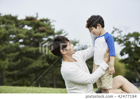 Family, park, nature, forest, kids, children, summer, vacation, picnic, vacation 42477194