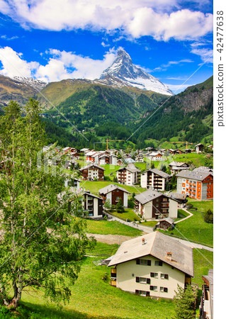Swiss Zermatt and Matterhorn Swiss Zermatt and Matterhorn 42477638