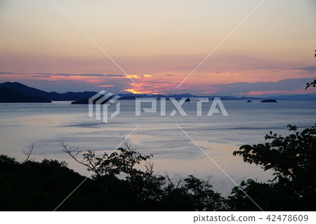 Ako Okazaki 42478609