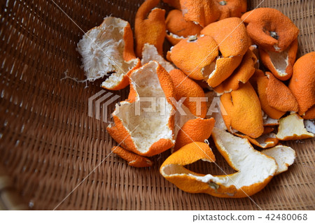Dried oranges skin Dried oranges skin 42480068