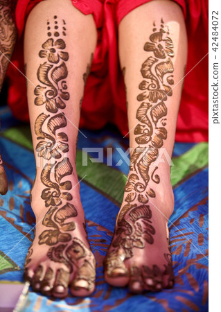 Closeup Of Indian Bridal Mehndi Henna Hands, Wedding Ceremony. Background  Stock Photo, Picture and Royalty Free Image. Image 154097843.