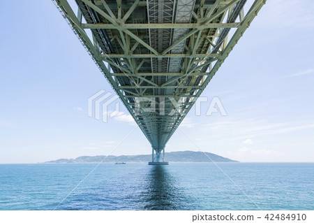 Akashi Kaikyo Bridge in fine weather Akashi Kaikyo Bridge in fine weather 42484910