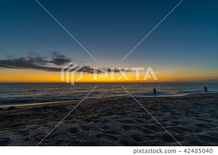  Fukihama beach at the end of summer sandy beach at dusk 42485040