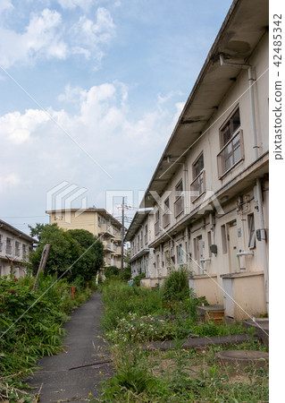 Waiting for demolition, Matsubara complex of Soka city, Saitama prefecture 42485342