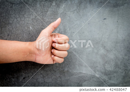 Hand thump up sign Hand thump up sign 42488047