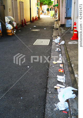 Landscape near Akabane Station in Kita Ward, Tokyo 42491471