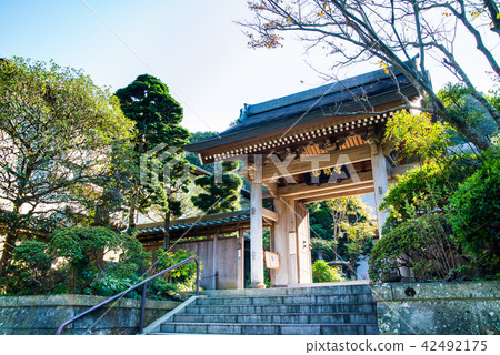 Kamakura Shogunate Sanmon gate 42492175