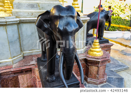 The statue of the elephant of Wat Phra Kaew Temple 42493146