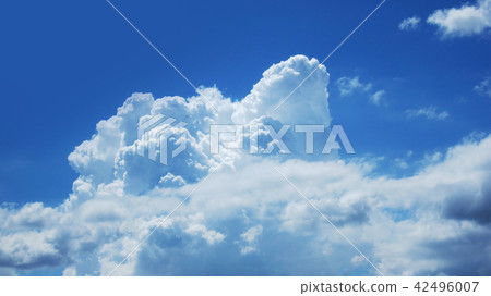 夏雲(雲蓋的圖像) 夏雲(雲蓋的圖像) 42496007