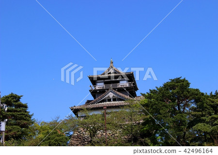 在Maruoka城堡的城堡塔 在Maruoka城堡的城堡塔 42496164