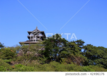 A castle tower at Maruoka Castle 42496176