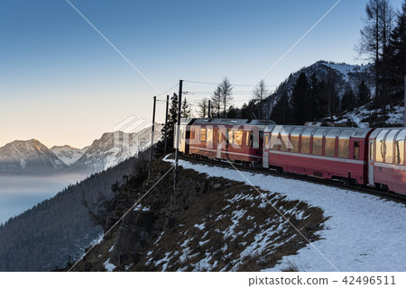 Italy to Switzerland Travel 42496511