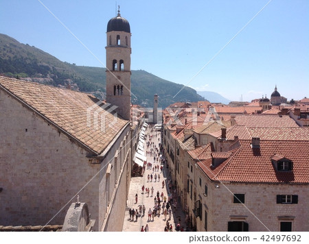 Dubrovnik street 42497692
