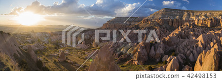 土耳其卡帕多西亞橙色玫瑰谷和日落 土耳其卡帕多西亞橙色玫瑰谷和日落 42498153