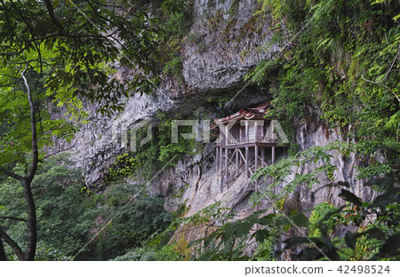 [National Treasure] Santokokusan Sanbutsuji Temple (Sanbutsu Temple) Introductory Hall (Okuin, Zao) 42498524