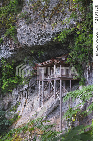 [National Treasure] Santokokusan Sanbutsuji Temple (Sanbutsu Temple) Introductory Hall (Okuin, Zao) 42498529