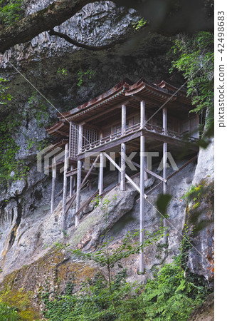 [National Treasure] Santokokusan Sanbutsuji Temple (Sanbutsu Temple) Introductory Hall (Okuin, Zao) 42498683