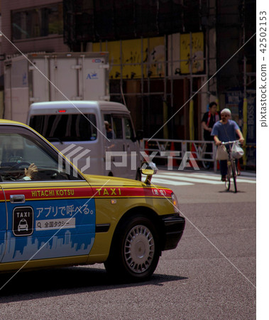 Taxi 2 in Tokyo 42502153