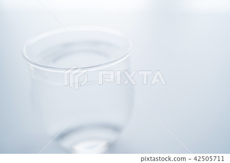 杯水 杯水 42505711