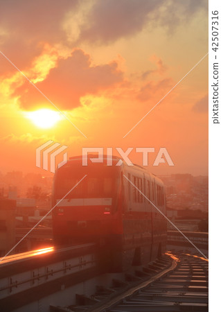 The sun and the heir rail sinking in the sea The sun and the heir rail sinking in the sea 42507316