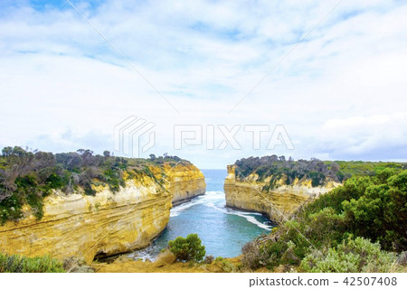 Lord Arch Gorge, Port Campbell, Australia 42507408