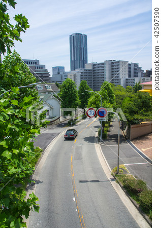 Senri Chuo · A city with a building Senri Chuo · A city with a building 42507590