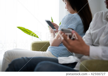 Rigid couple image, mobile phone, smartphone 42508727