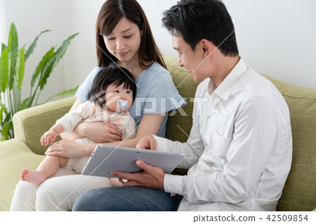 Childcare information, digital native image 42509854