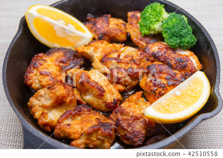 Tandoori chicken Tandoori chicken 42510558