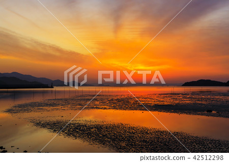 在Funakoshi海灣Itoshima半島的日落 42512298