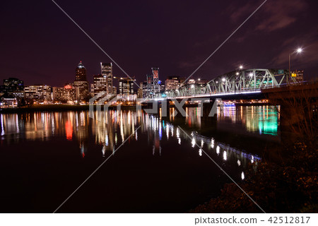 Downtown night view of Portland, USA · Downtown night view of Portland, USA · 42512817