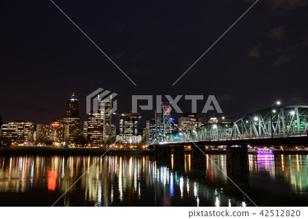 Downtown night view of Portland, USA · 42512820