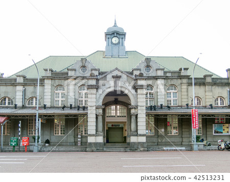 台灣新竹市現存台灣最古老的新竹站重要文化財產 台灣新竹市現存台灣最古老的新竹站重要文化財產 42513231