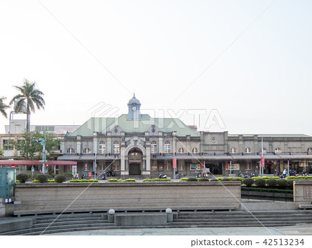 台灣新竹市現存台灣最古老的新竹站重要文化財產 台灣新竹市現存台灣最古老的新竹站重要文化財產 42513234