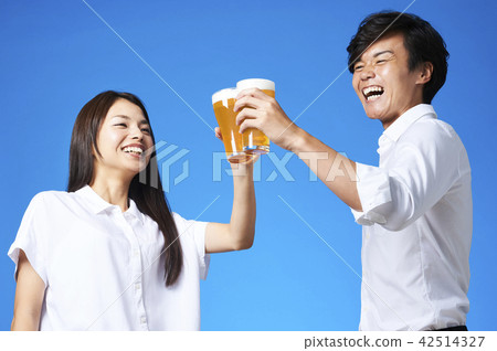 A beer toast A beer toast 42514327