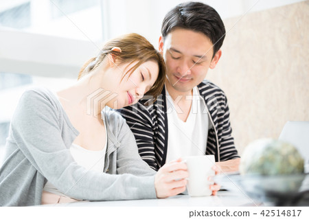Home · work · couple 42514817