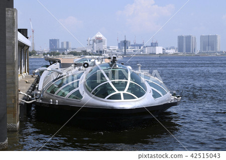 Japan's Tokyo cityscape landscape Emeraldas (trial operation before commencement of operation) and Toyosu market etc. = taken on 24th July 42515043