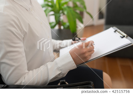 questionnaire, survey, a businesswoman 42515756