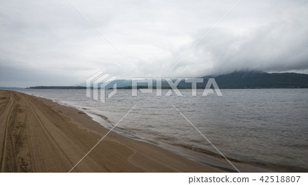 Panoramic view of the Zhiguli mountains from the Peninsula Kopylovo. Panoramic view of the Zhiguli mountains from the Peninsula Kopylovo. 42518807