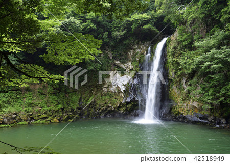 Hakkado Waterfall Kanpo Kogen (Toyooka City, Hyogo Prefecture) Hakkado Waterfall Kanpo Kogen (Toyooka City, Hyogo Prefecture) 42518949
