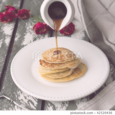 vintage style, breakfast, pancakes and pouring vintage style, breakfast, pancakes and pouring 42520436
