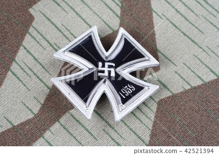 nazi german award Iron Cross on camouflage uniform nazi german award Iron Cross on camouflage uniform 42521394