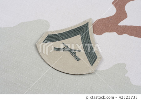 US MARINES Lance Corporal rank patch on uniform 42523733