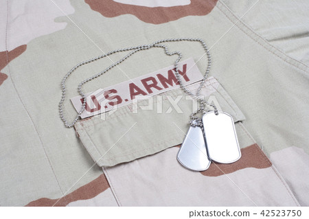 US ARMY branch tape with dog tags on uniform 42523750