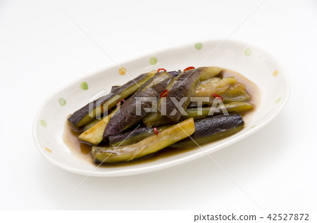 Stir-fried eggplant with sweet spicy sauce 42527872
