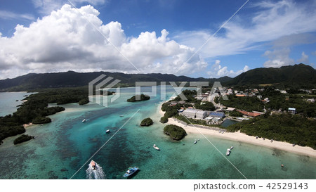 Drone image: Kawahira Bay of Ishigakijima 42529143