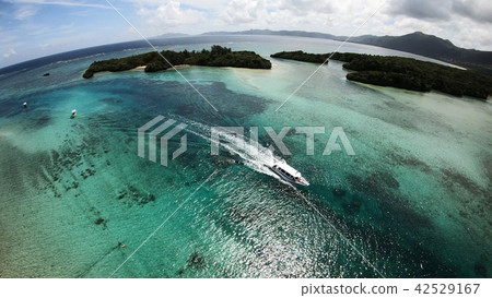 無人機圖像:石垣島的Kawahira灣 無人機圖像:石垣島的Kawahira灣 42529167