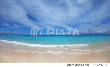 Nishi Beach in Hateruma Island Nishi Beach in Hateruma Island 42529293