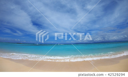 Nishi Beach in Hateruma Island Nishi Beach in Hateruma Island 42529294
